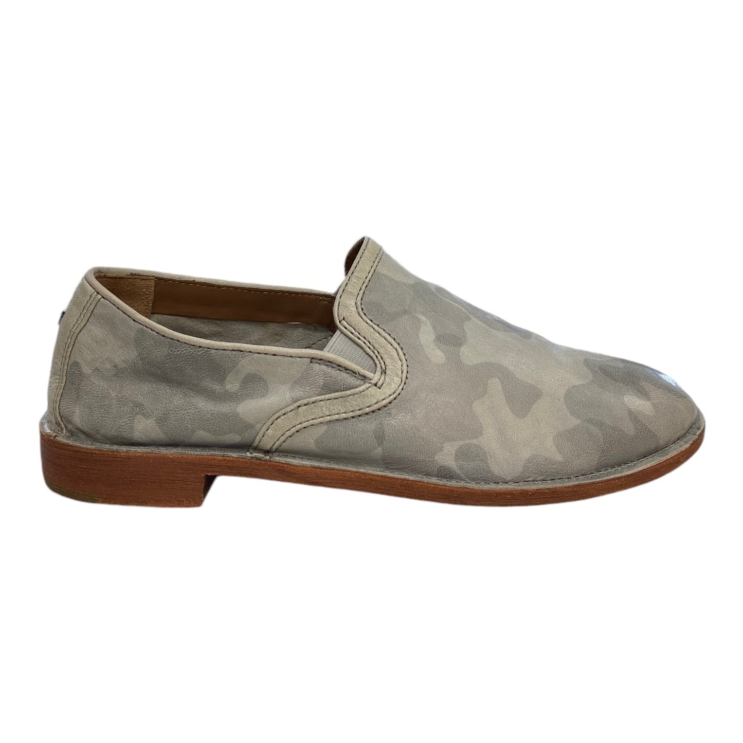 Shoes Flats By trask In Grey, Size: 7