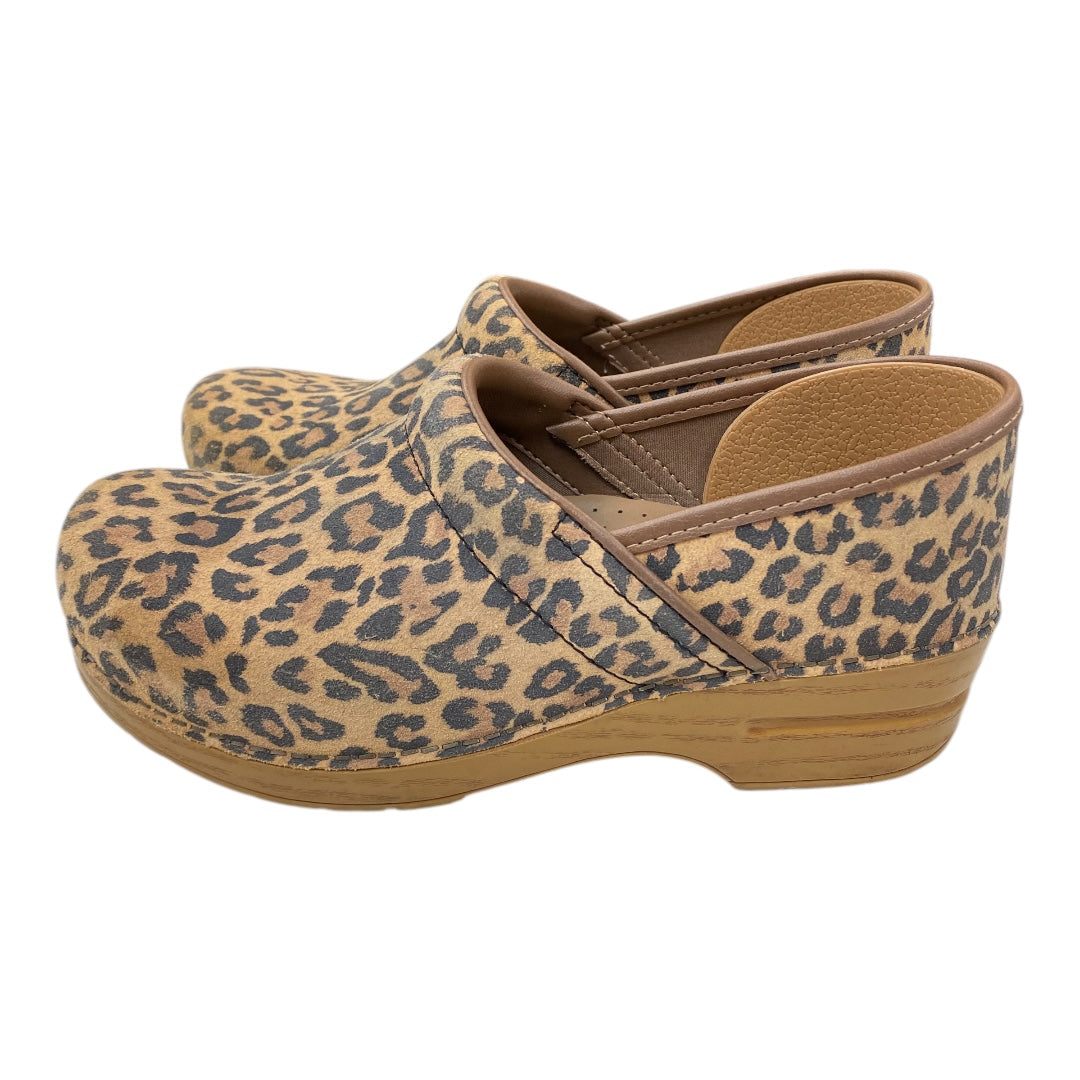 Shoes Heels Block By Dansko In Animal Print, Size: 9.5