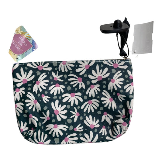 Makeup Bag By Cmc, Size: Medium