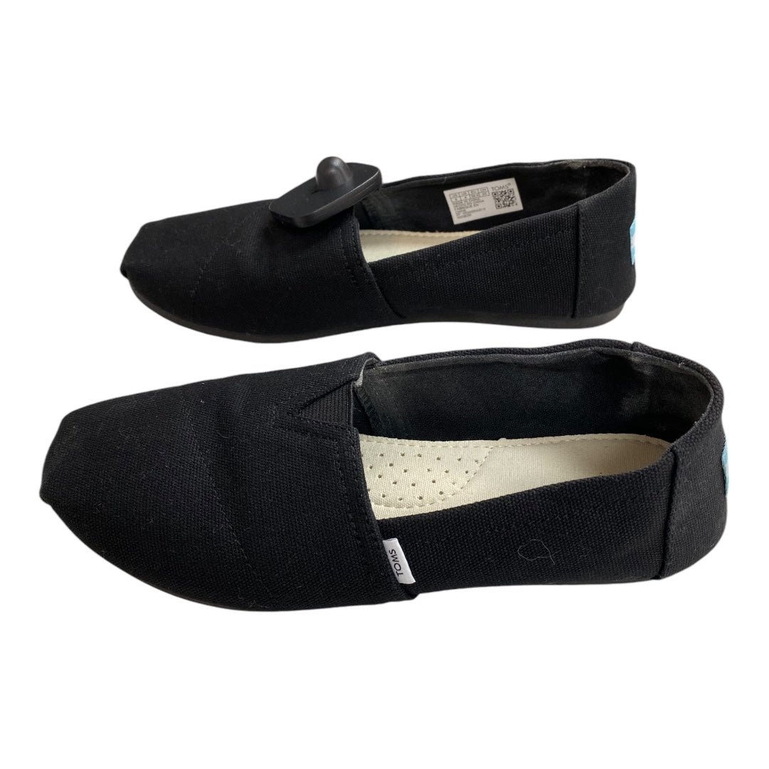 Shoes Flats By Toms In Black, Size: 6