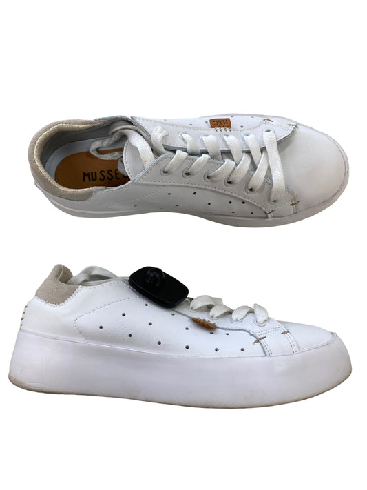 White Shoes Sneakers Cmc, Size 10