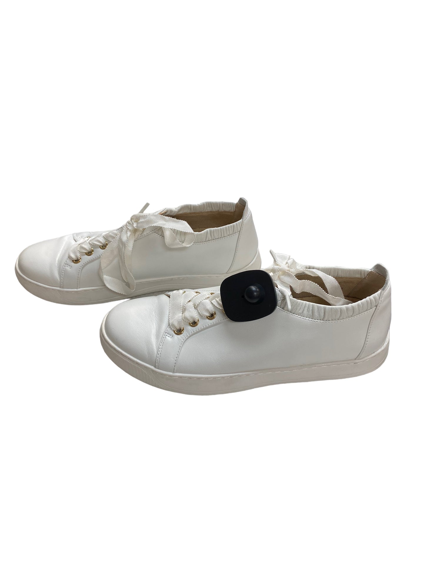 White Shoes Sneakers Vaneli, Size 8.5