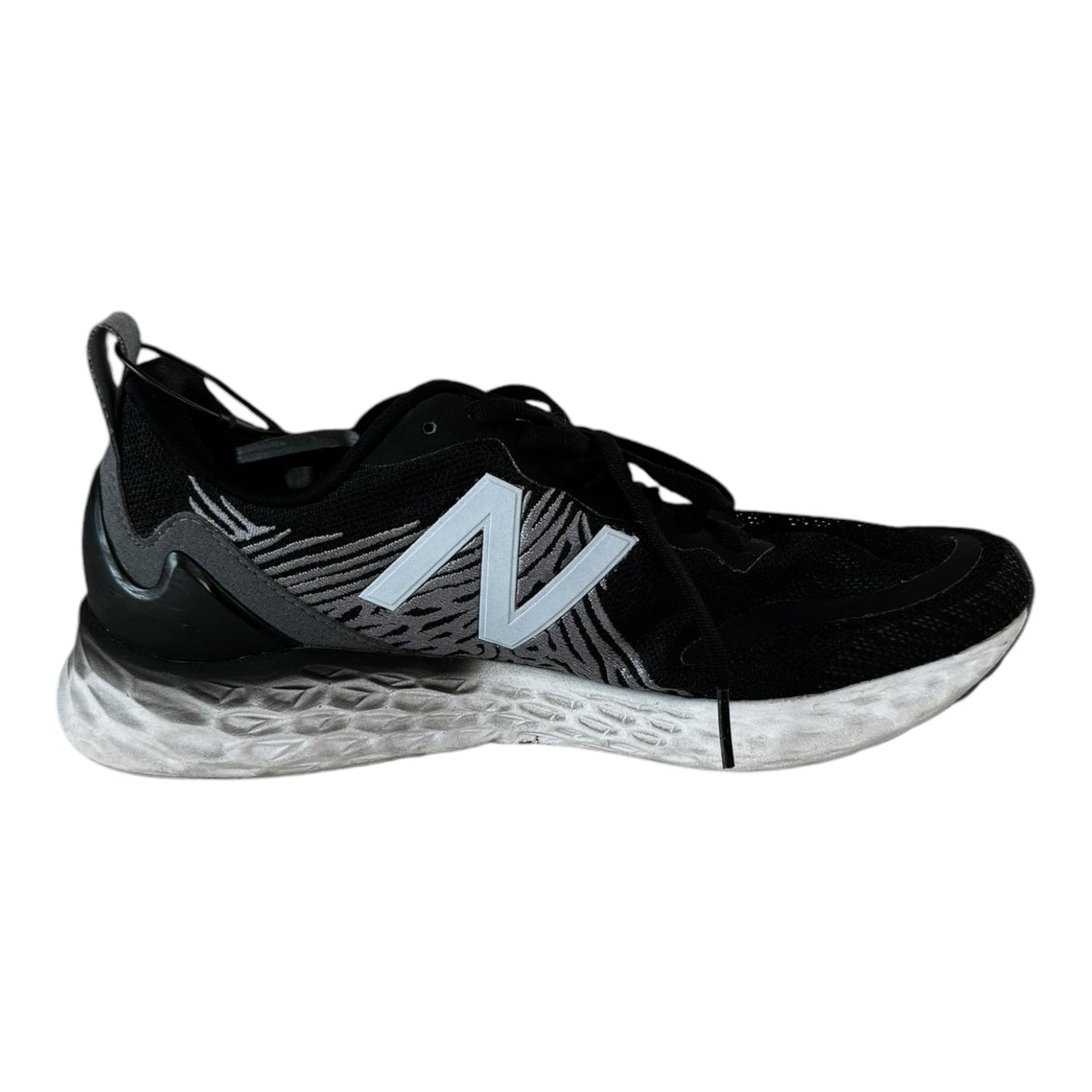 Shoes Athletic By New Balance In Black & White, Size: 8.5