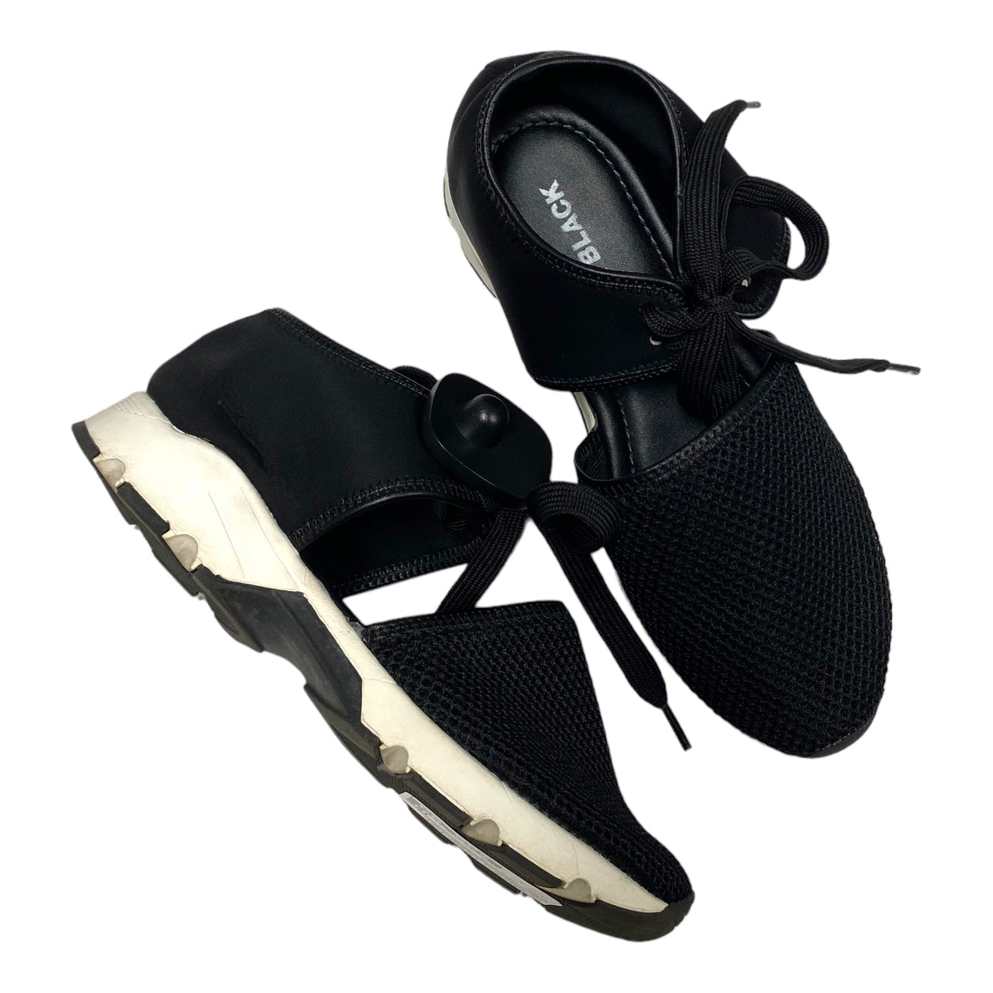 Shoes Athletic By Cmc In Black, Size: 6.5