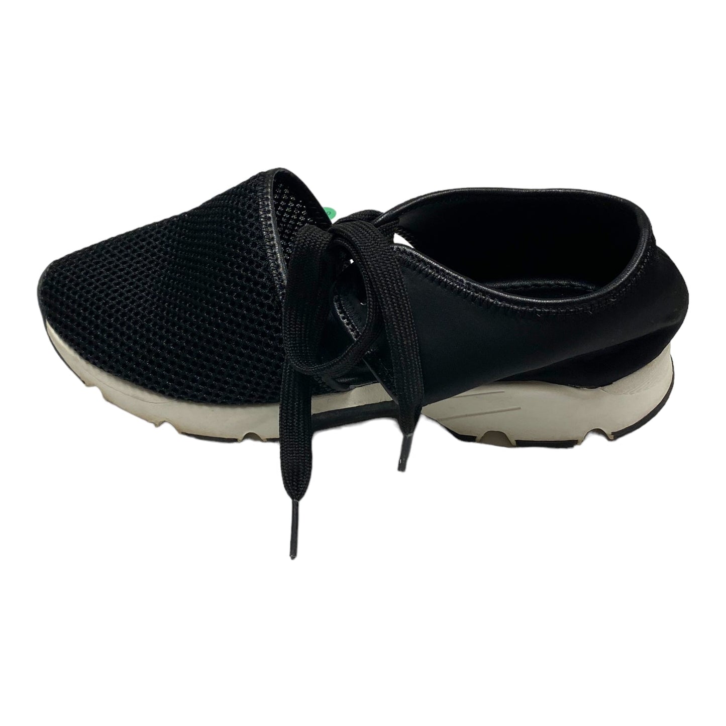 Shoes Athletic By Cmc In Black, Size: 6.5