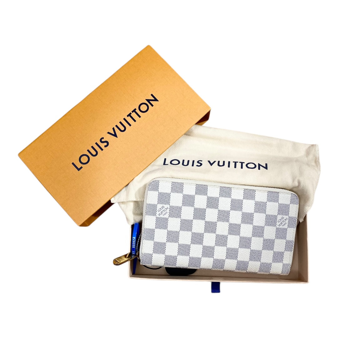 Wallet Luxury Designer By Louis Vuitton, Size: Large