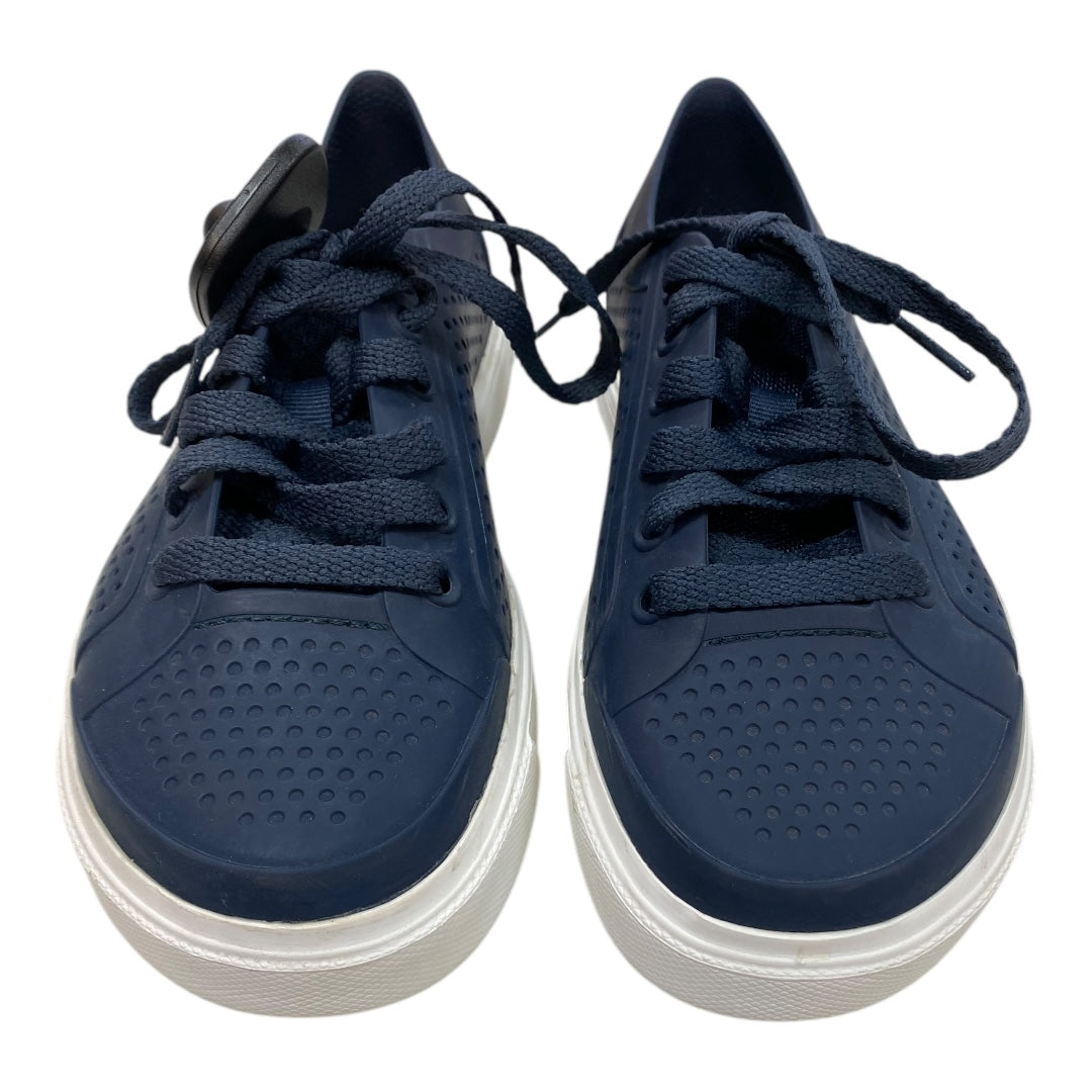 Shoes Sneakers By Crocs In Navy, Size: 6