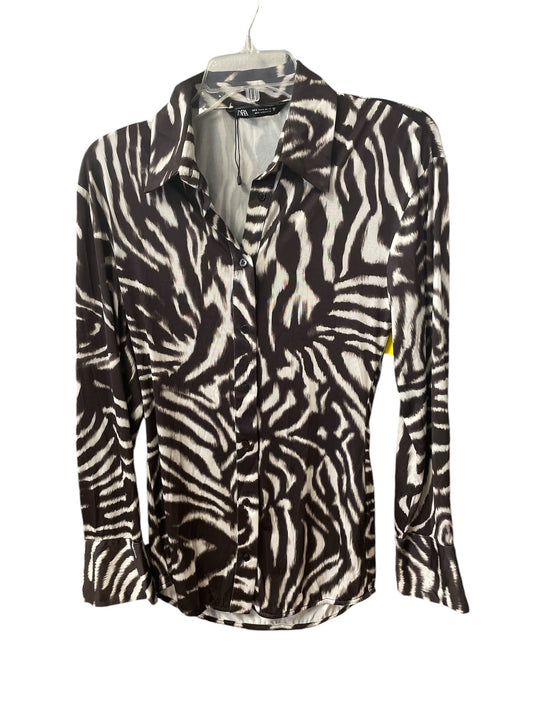 Top Long Sleeve By Zara In Animal Print, Size: S