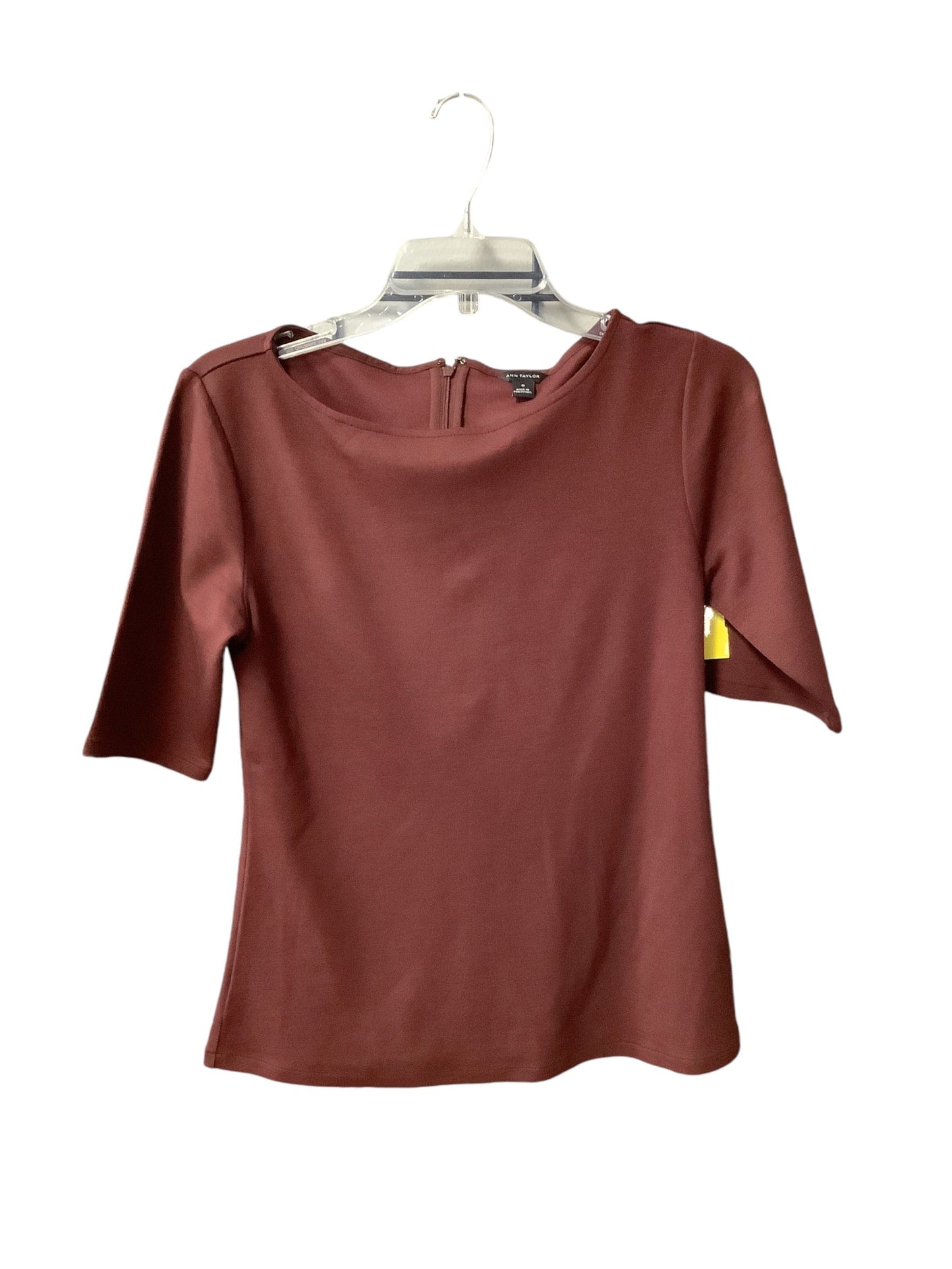 Top 3/4 Sleeve By Ann Taylor In Maroon, Size: M