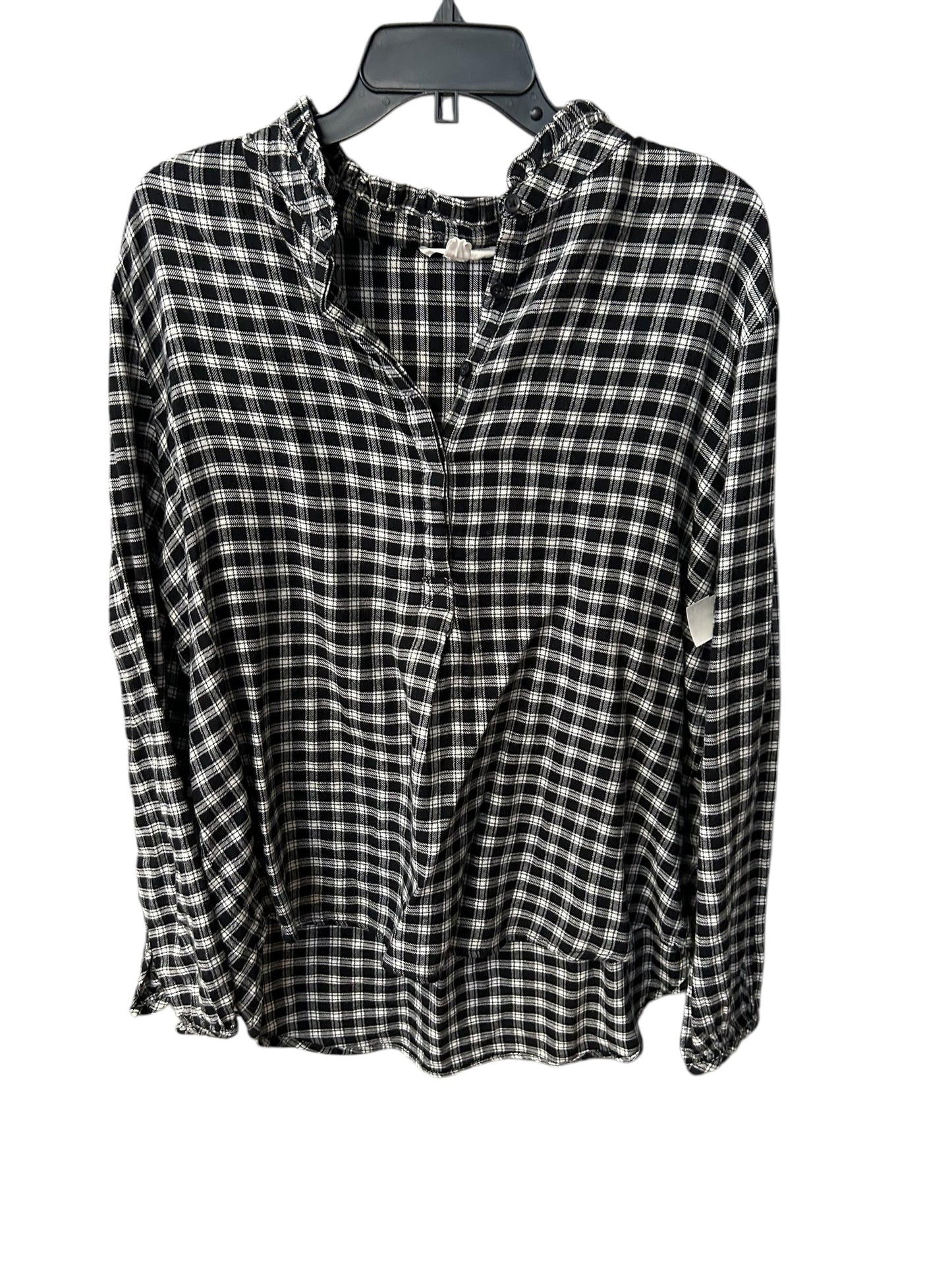 Top Long Sleeve By Beachlunchlounge In Plaid Pattern, Size: L