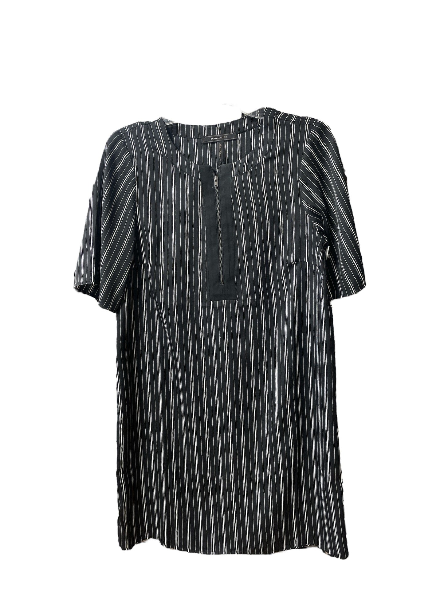 Dress Casual Short By Bcbgmaxazria In Striped Pattern, Size: S