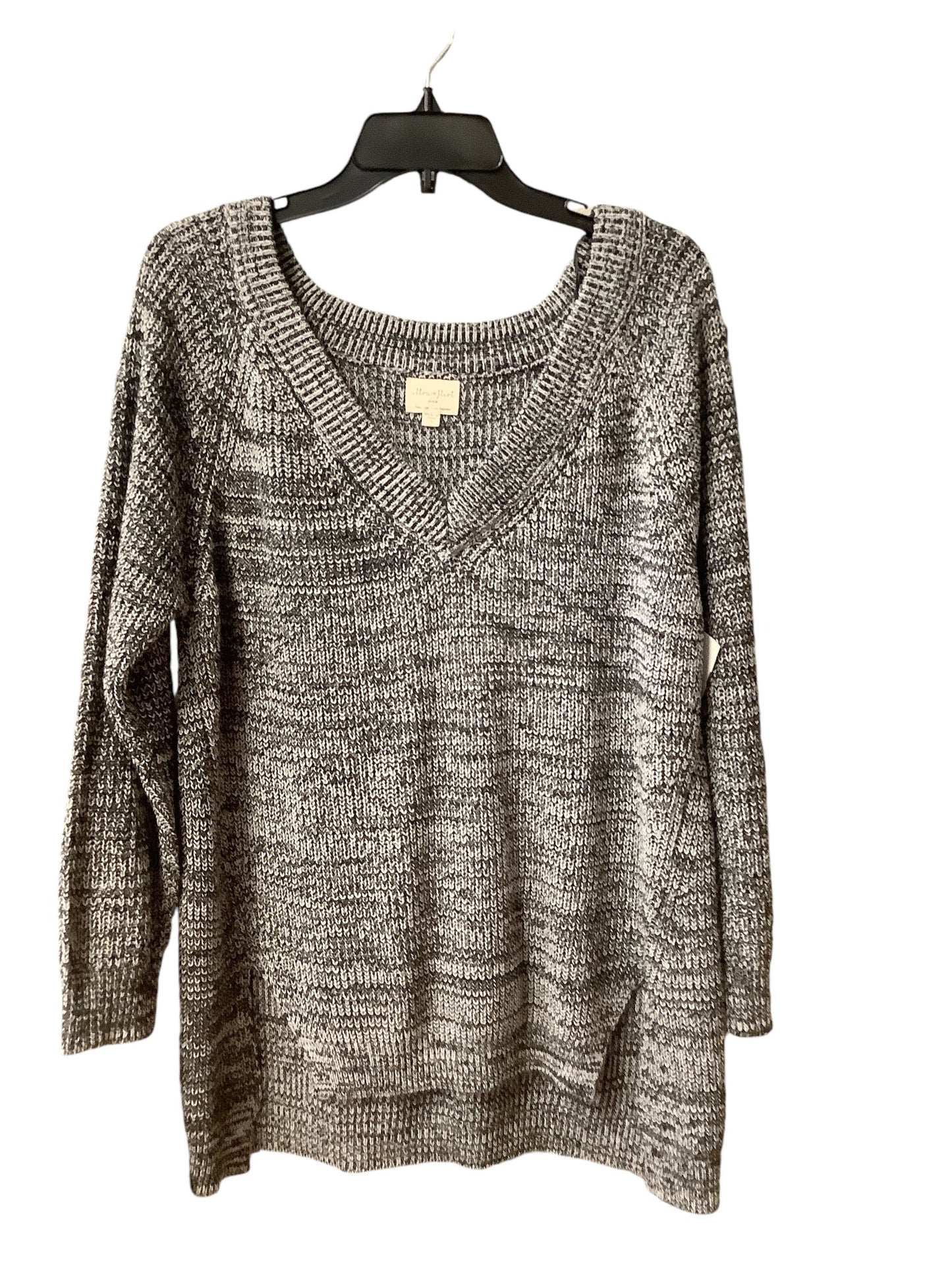 Sweater By Ultra Flirt In Grey, Size: 1x