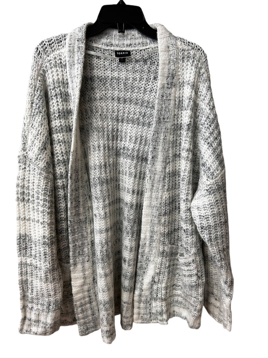 Sweater Cardigan By Torrid In Grey, Size: 2x