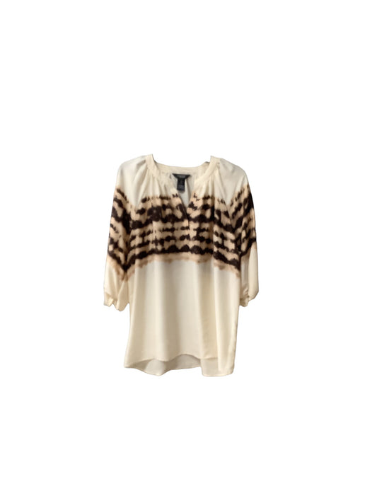 Top Short Sleeve By Simply Vera In Beige, Size: M