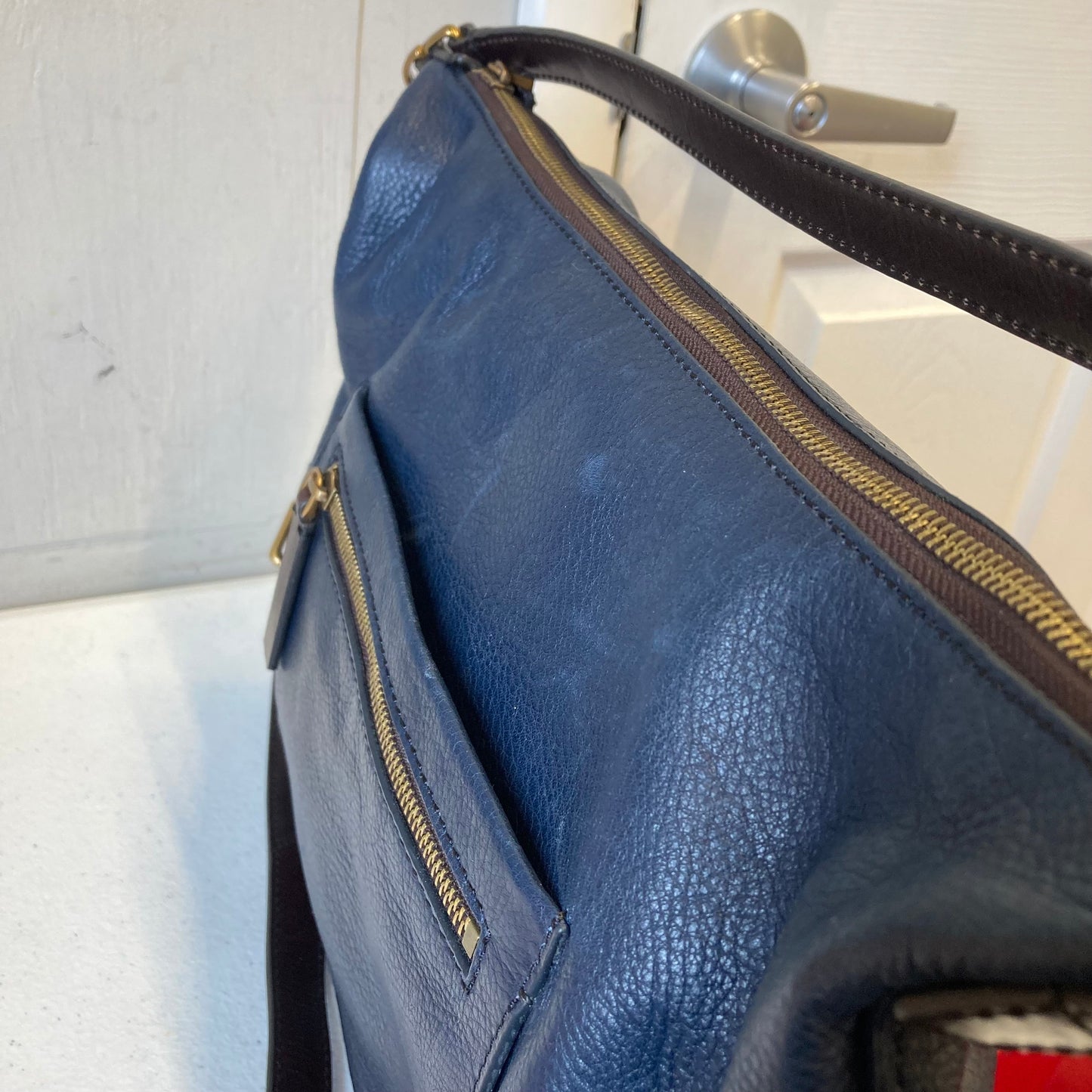Handbag Leather By Fossil In Navy, Size:Medium
