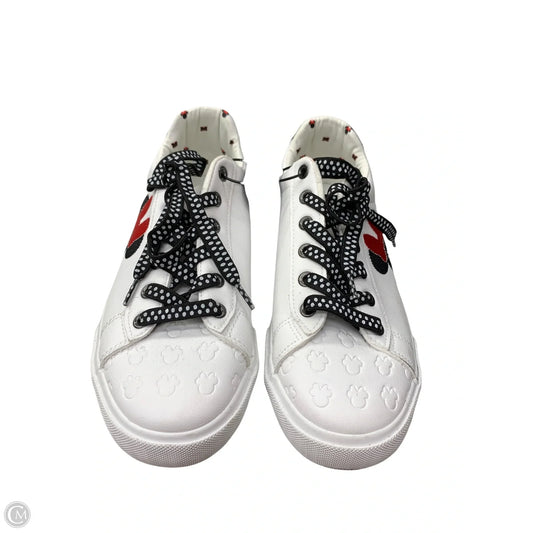 Shoes Sneakers By Cmc In White, Size: 8.5