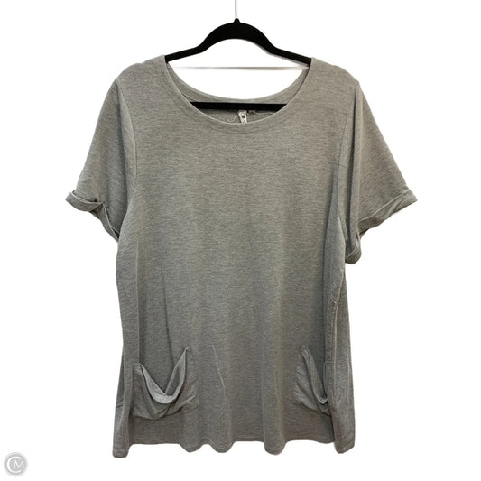 Top Short Sleeve By Cable And Gauge In Grey, Size: 1x