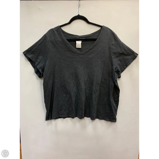 Top Short Sleeve By Old Navy In Grey, Size: Xxl