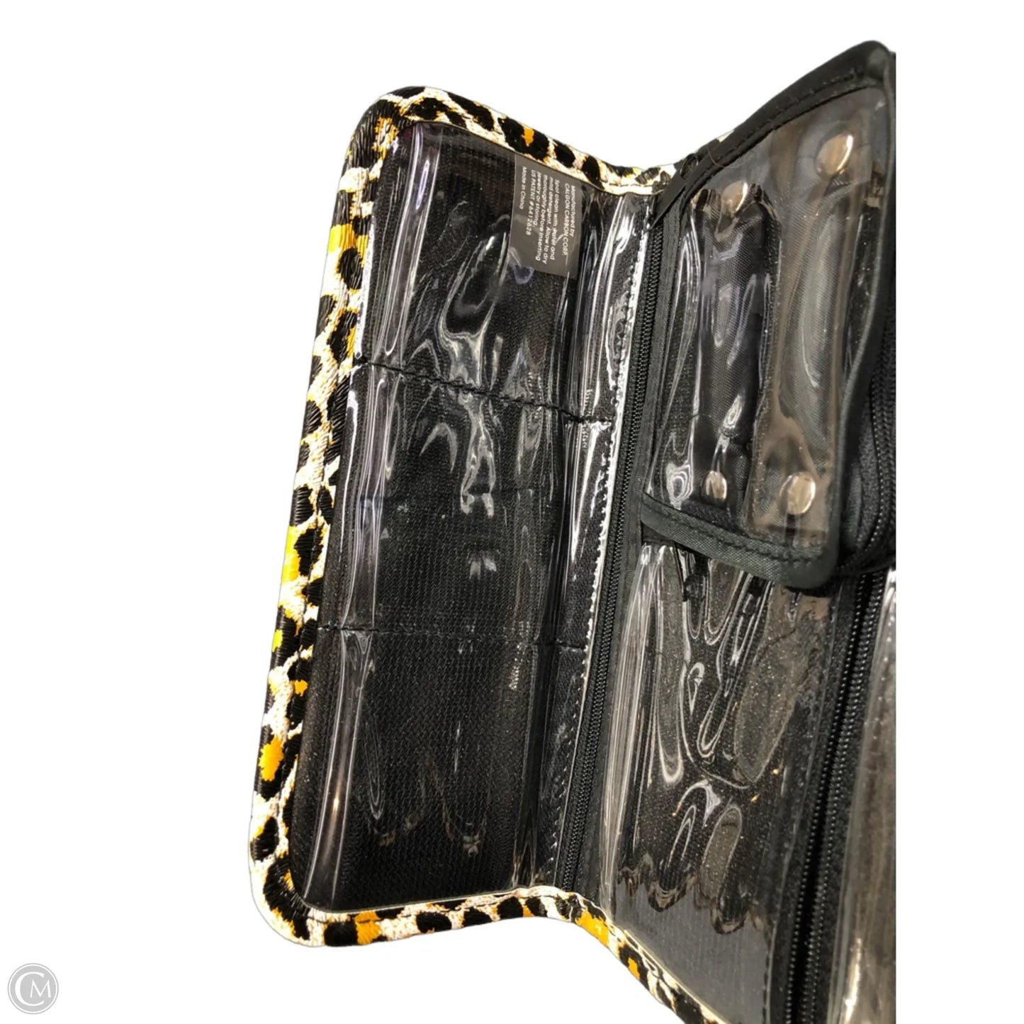 Wallet By Clothes Mentor, Size: Medium