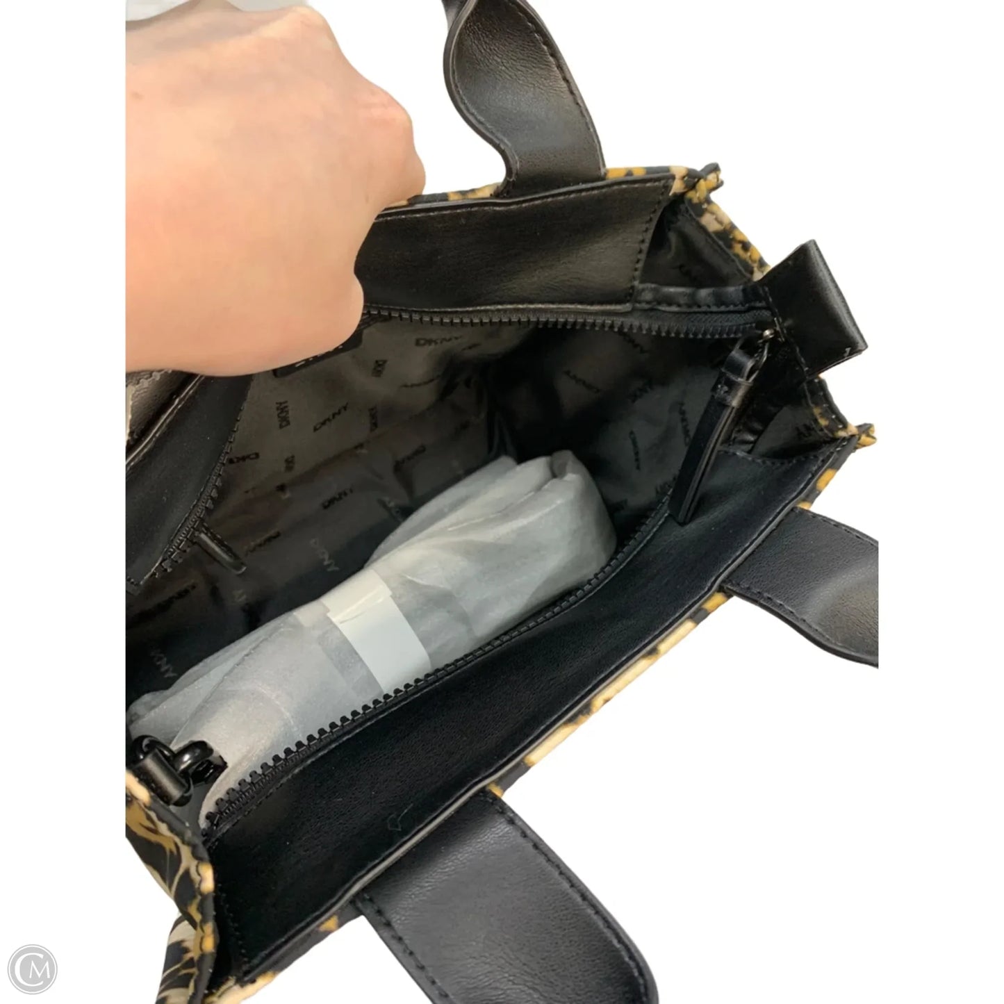 Crossbody By Dkny, Size: Medium