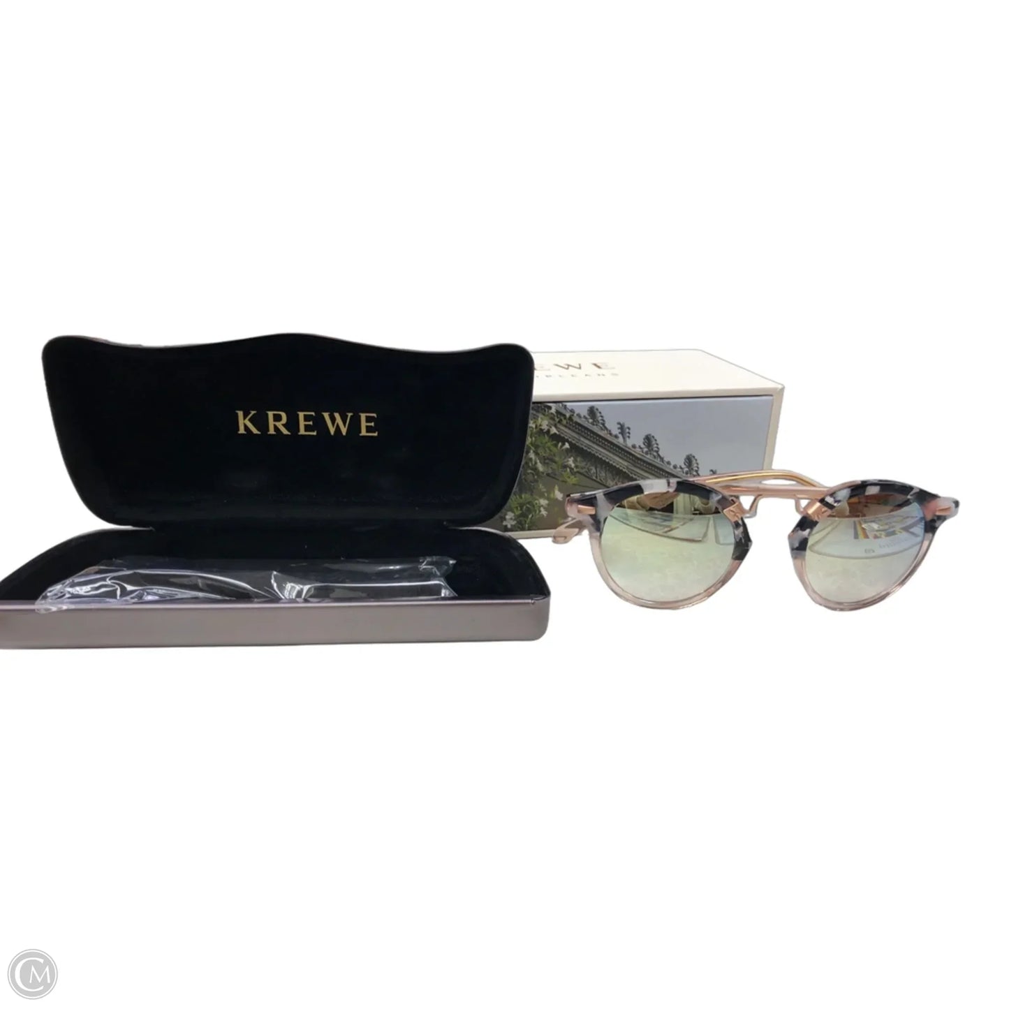 Sunglasses By Clothes Mentor, Size: