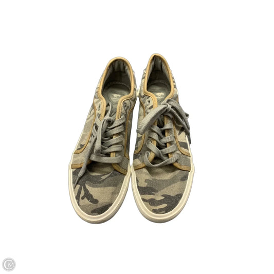 Shoes Sneakers By Rocket Dogs In Camouflage Print, Size: 10