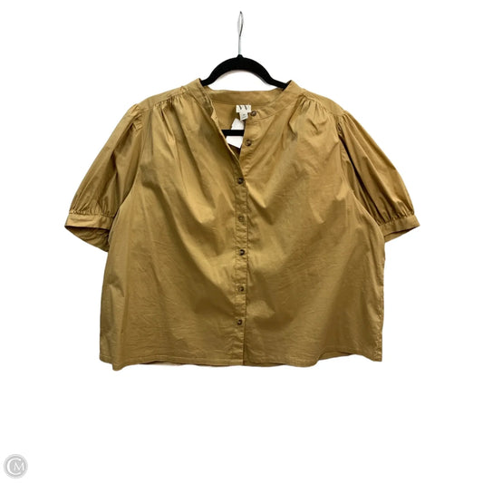 Top Short Sleeve By Worthington In Tan, Size: 1x