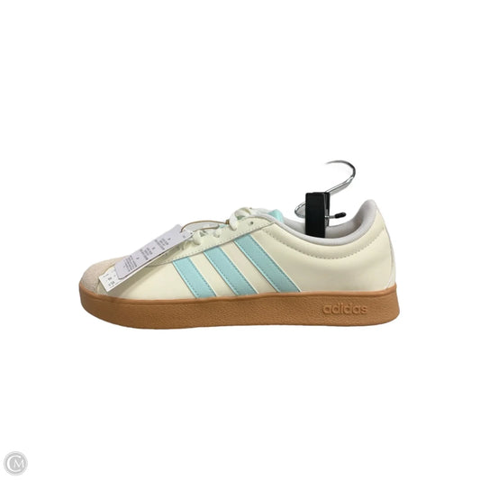 Shoes Sneakers By Adidas In Cream, Size: 9