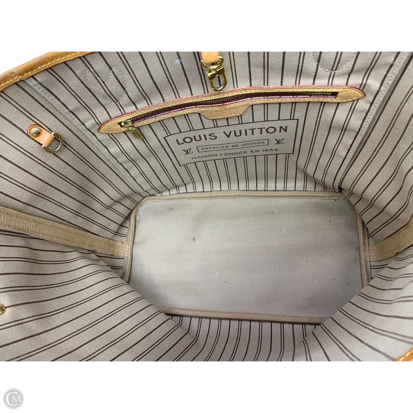 Handbag Luxury Designer By Louis Vuitton, Size: Large