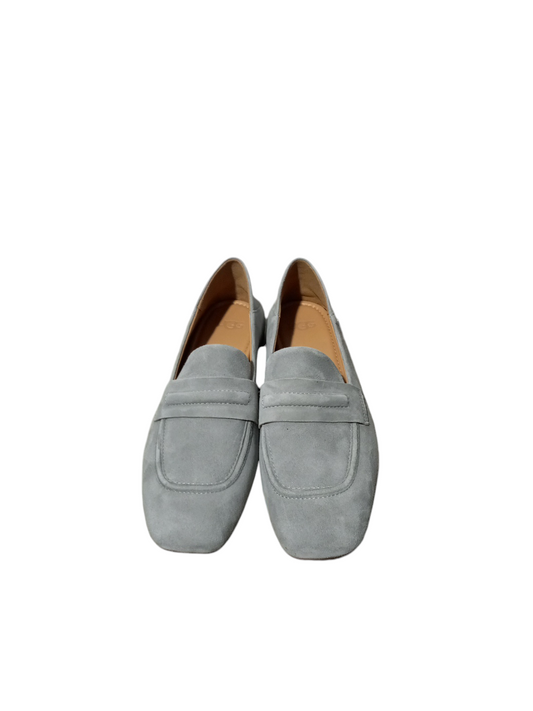 Shoes Flats By Ugg In Grey, Size: 7