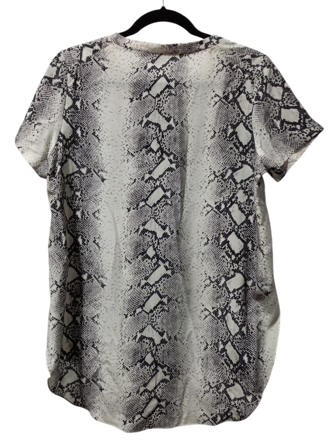 Blouse Short Sleeve By Clothes Mentor In Snakeskin Print, Size: S