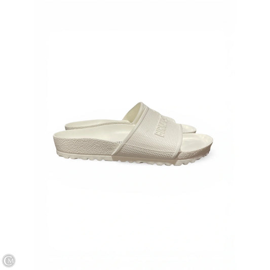 Sandals Flats By Birkenstock In White, Size: 7
