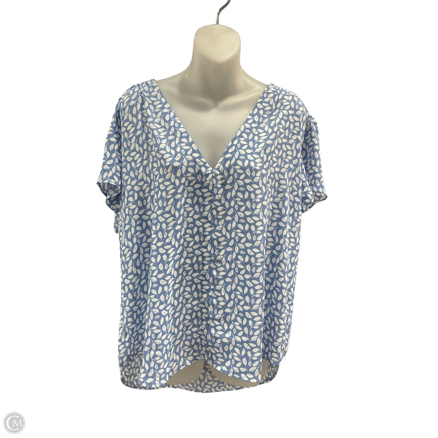 Blouse Short Sleeve By Clothes Mentor In Blue & White, Size: 1x
