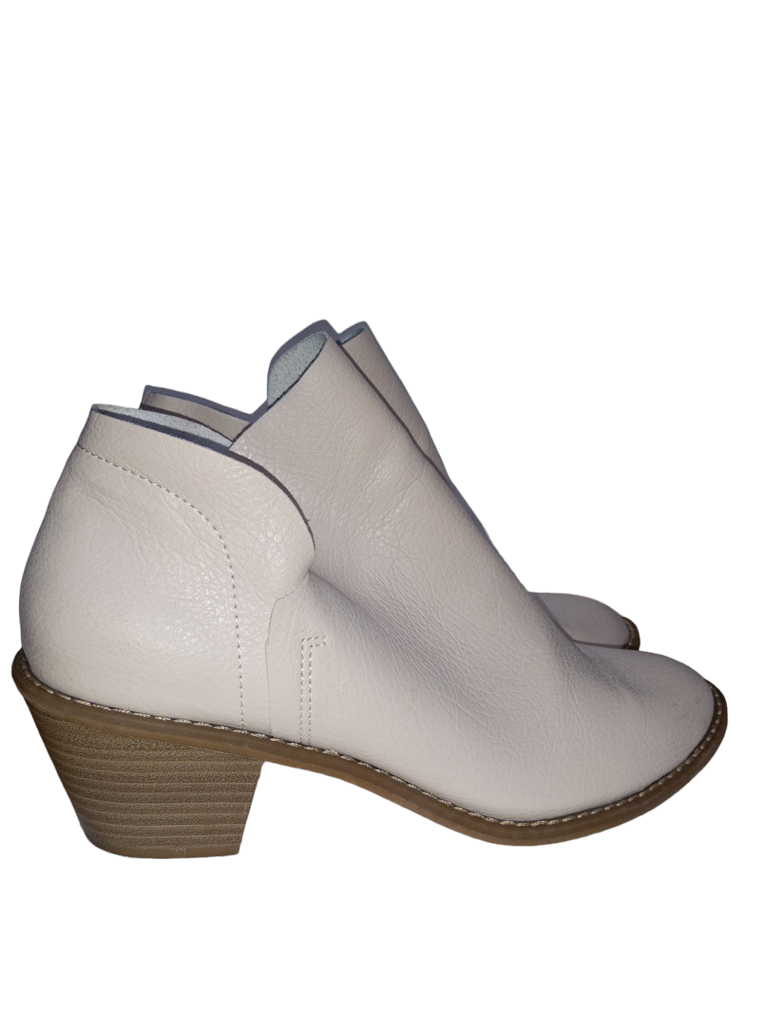 Cream Boots Ankle Heels Universal Thread, Size 8.5