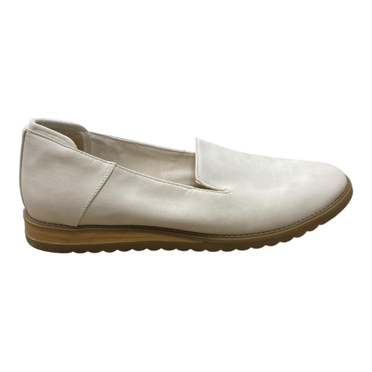 White Shoes Flats Dr Scholls, Size 8.5