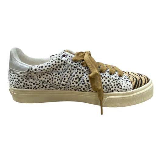 Shoes Sneakers By Gola In Animal Print, Size: 8