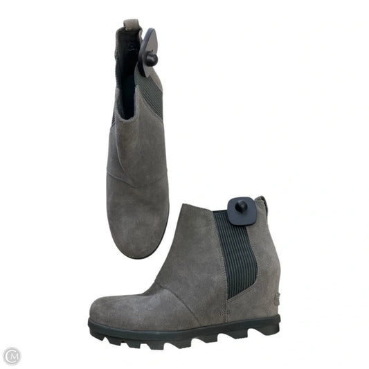 Boots Designer By Sorel In Grey, Size: 10.5