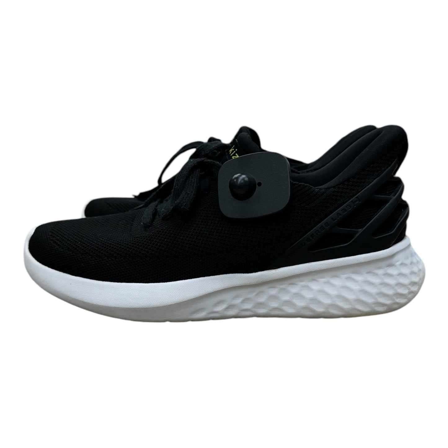 Shoes Athletic By Cmc In Black & White, Size: 8.5