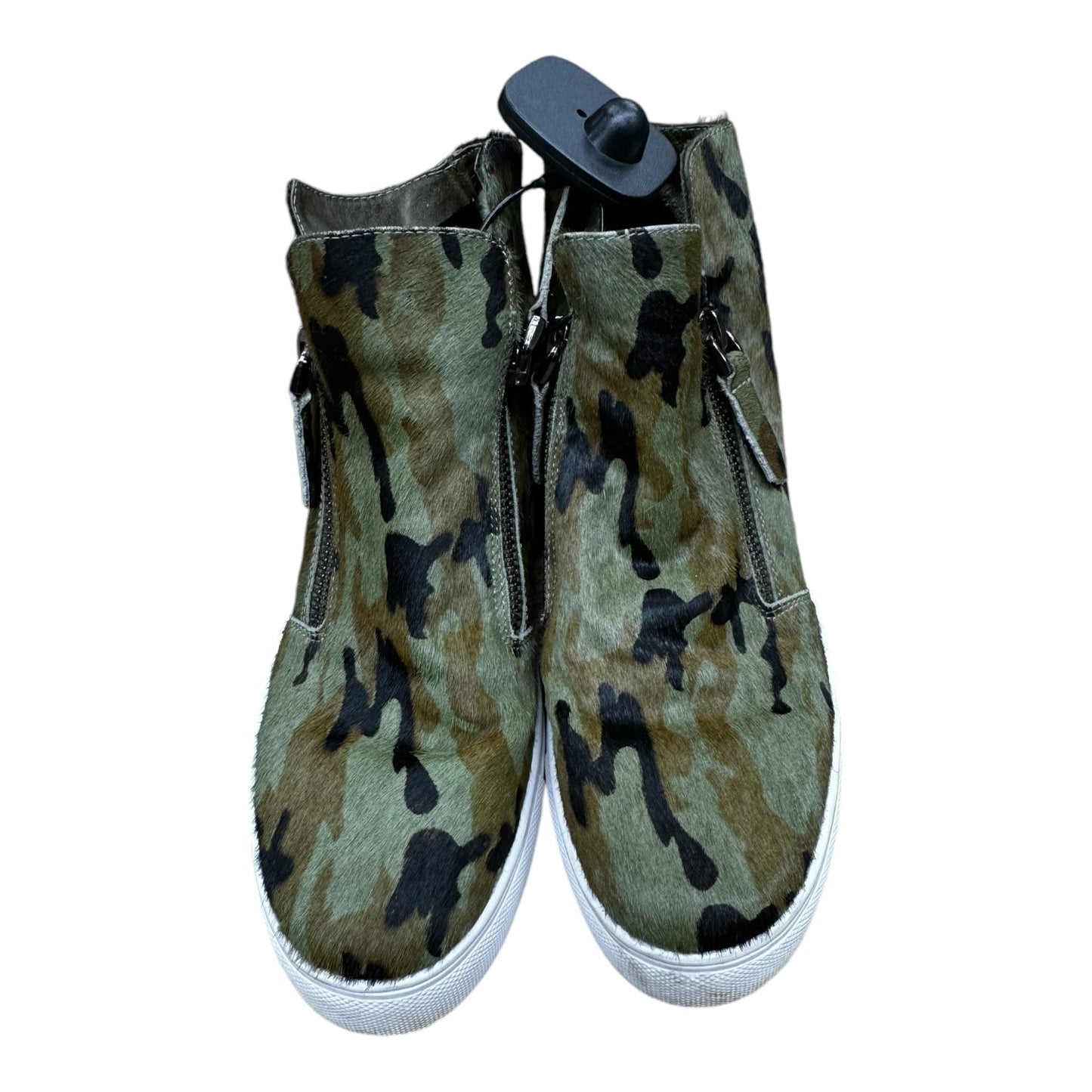 Shoes Sneakers By Cmb In Camouflage Print, Size: 6