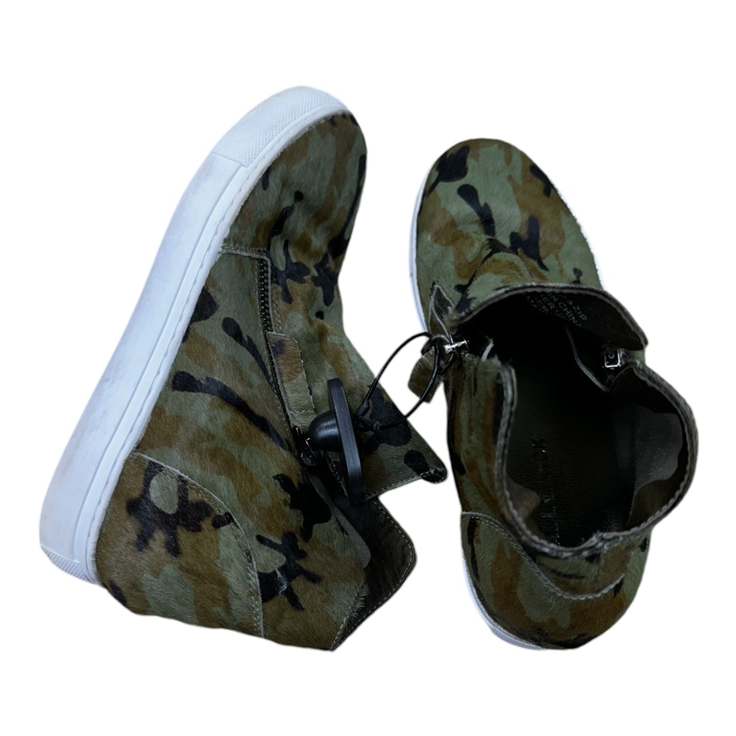 Shoes Sneakers By Cmb In Camouflage Print, Size: 6