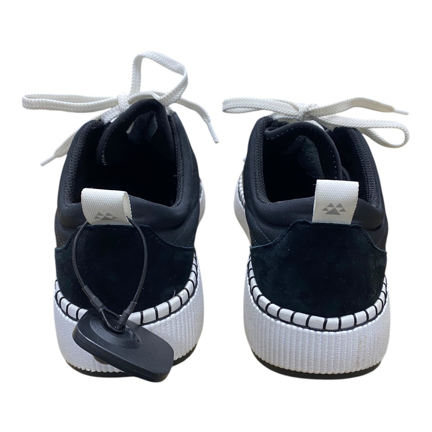 Shoes Athletic By Cougar In Black & White, Size: 9