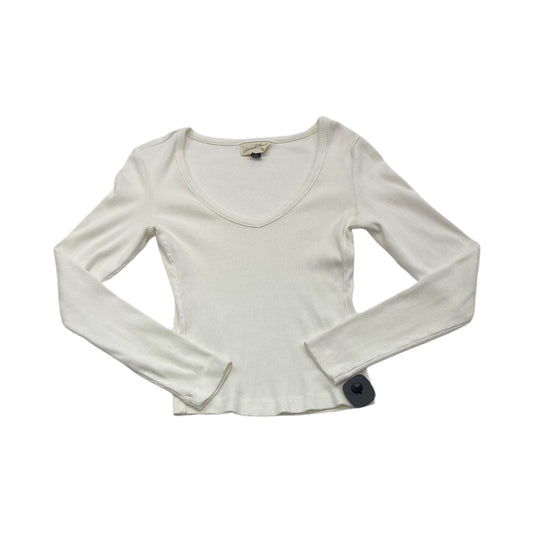 Top Long Sleeve By Universal Thread In White, Size: Xs