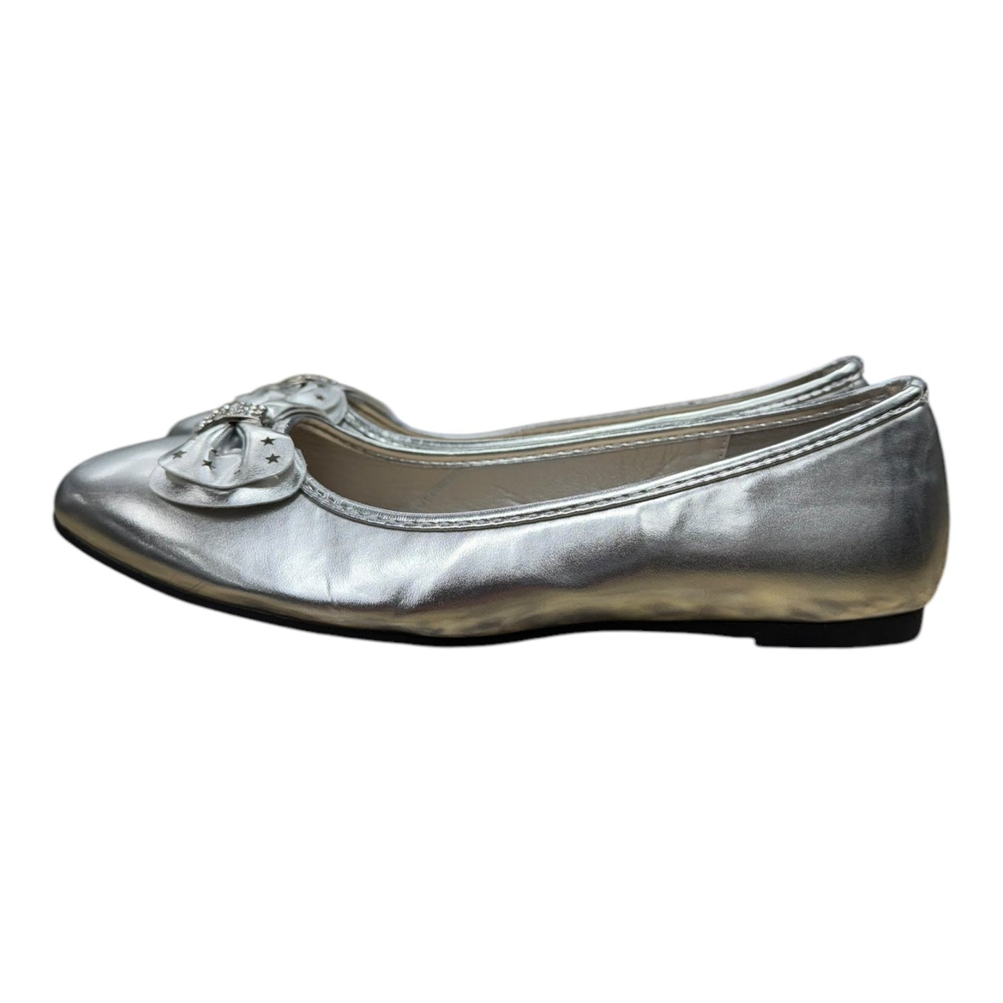 Shoes Flats By BEAUTIES In Silver, Size: 8