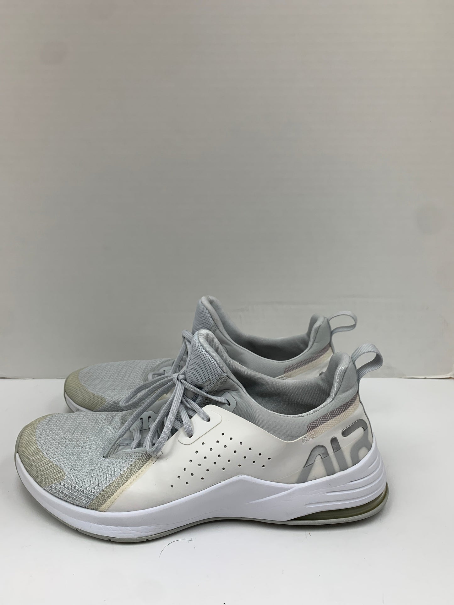 Shoes Athletic By Nike  Size: 11