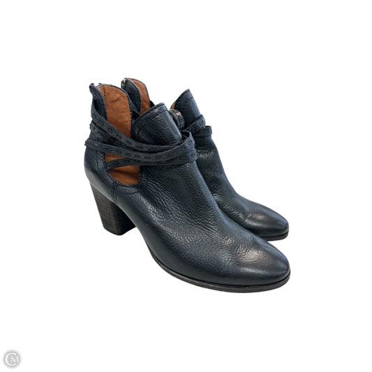 Boots Designer By Frye In Black, Size: 8.5