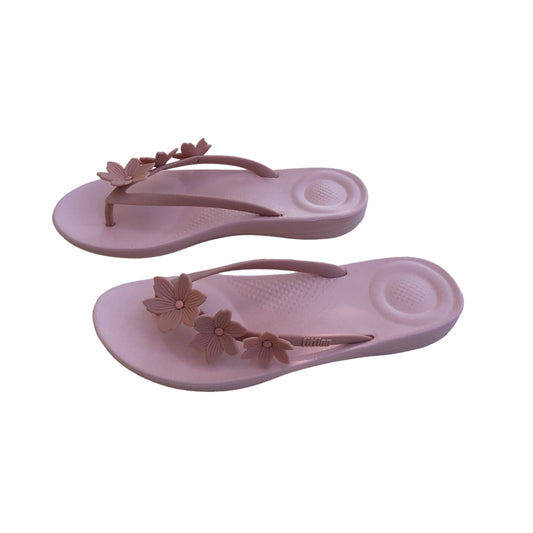 Sandals Flip Flops By Fitflop  Size: 8