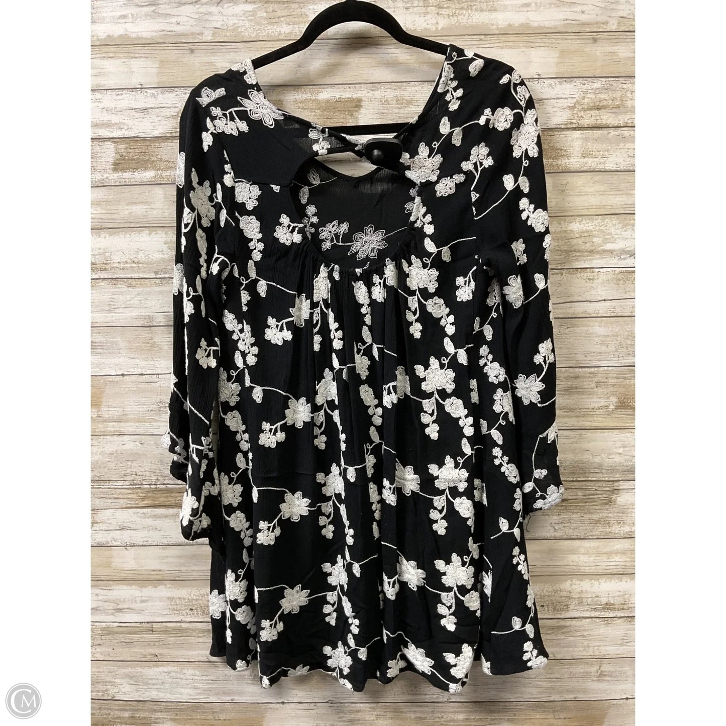 Dress Casual Short By Altard State In Black & White, Size: S