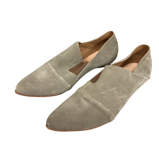 Shoes Flats By Cma In Taupe, Size: 10