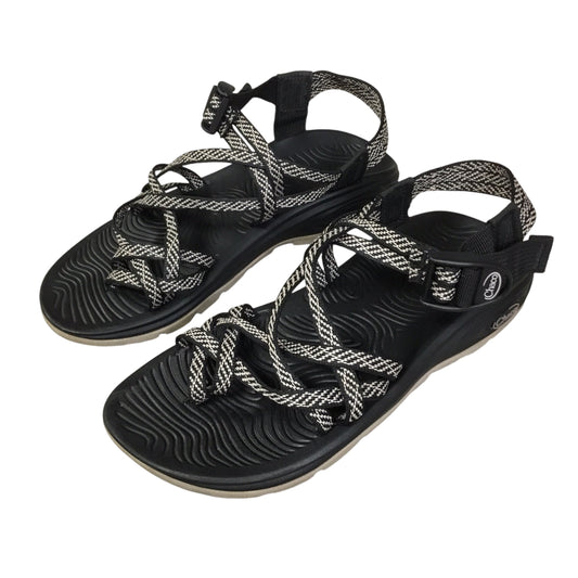 Sandals Flats By Chacos In Black & Cream, Size: 7