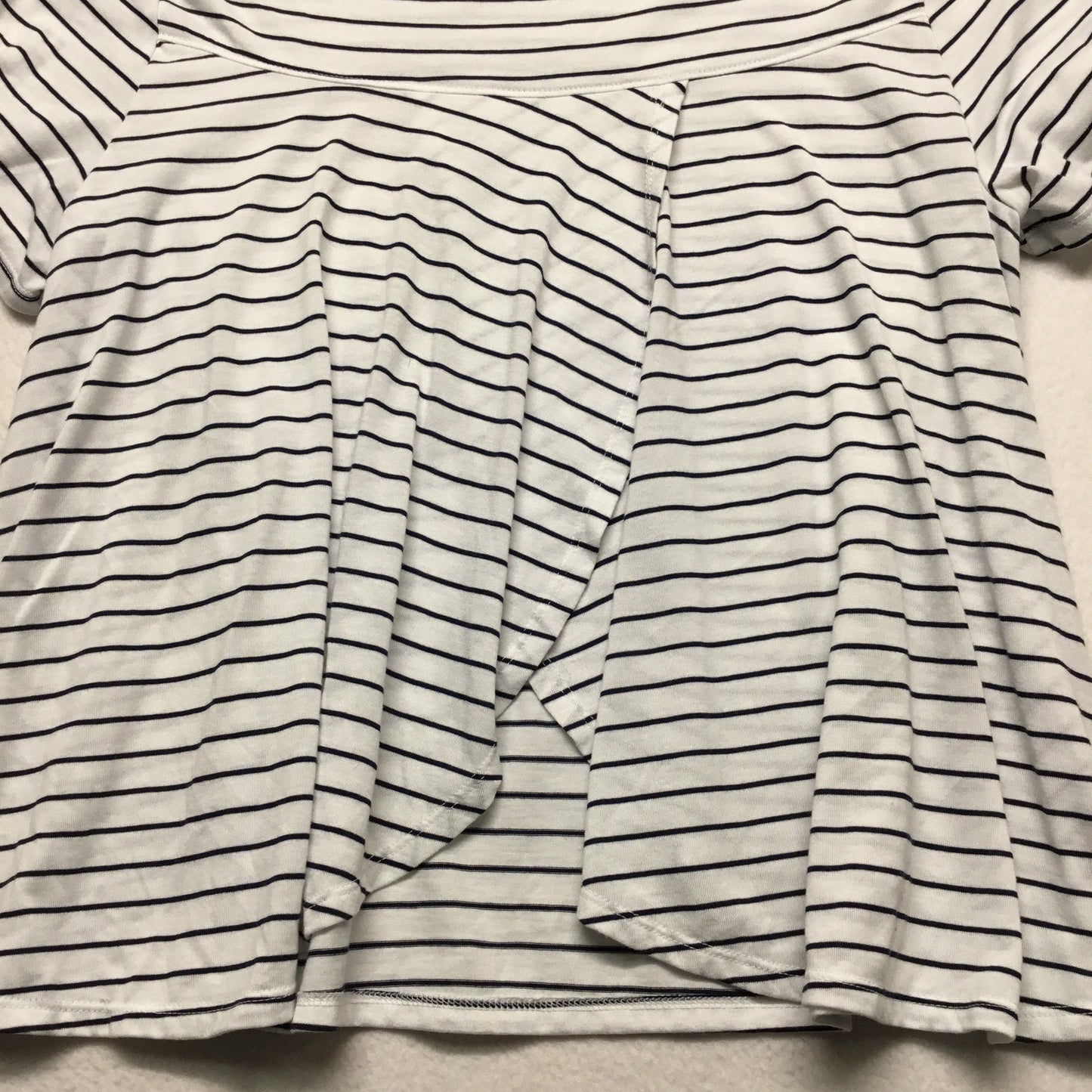 Athletic Top Short Sleeve By Old Navy In White, Size: M